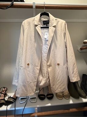Tan Banana Republic Factory Blazer, Size 8.